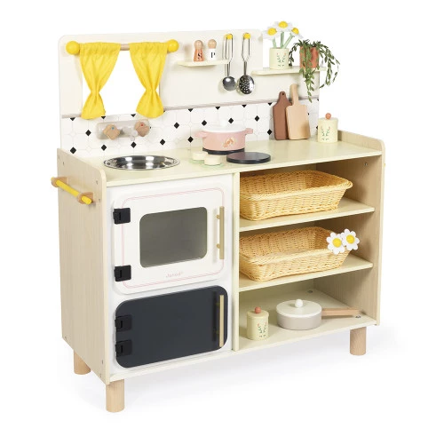 [J06642] Abuelita alegre - gran cocina equipada
